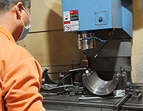 簡(jiǎn)單講解旺成注吹模具特點(diǎn)