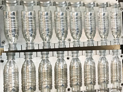 包裝“寒酸”的冰露，靠什么維持銷量？