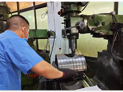 旺成模具工人實(shí)操圖 旺成模具工人實(shí)操圖